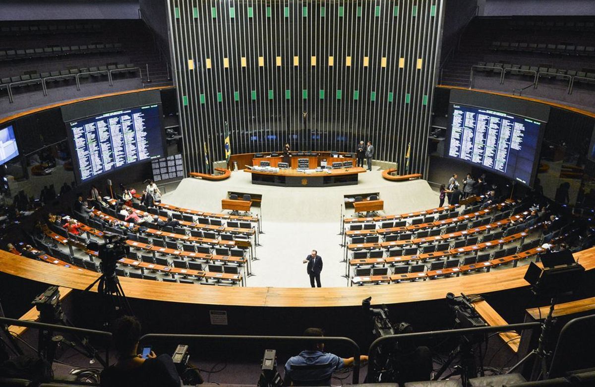 Câmara dos Deputados Federais aprova PL 399/15